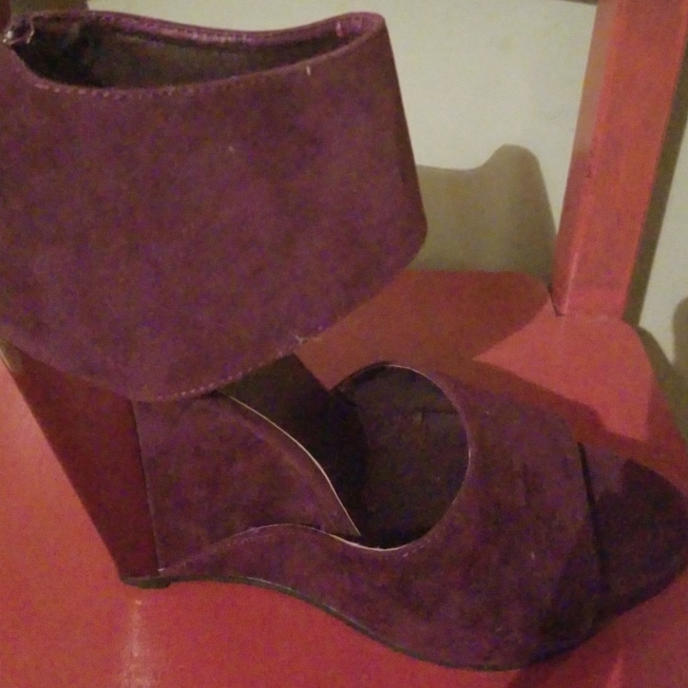 Never worn